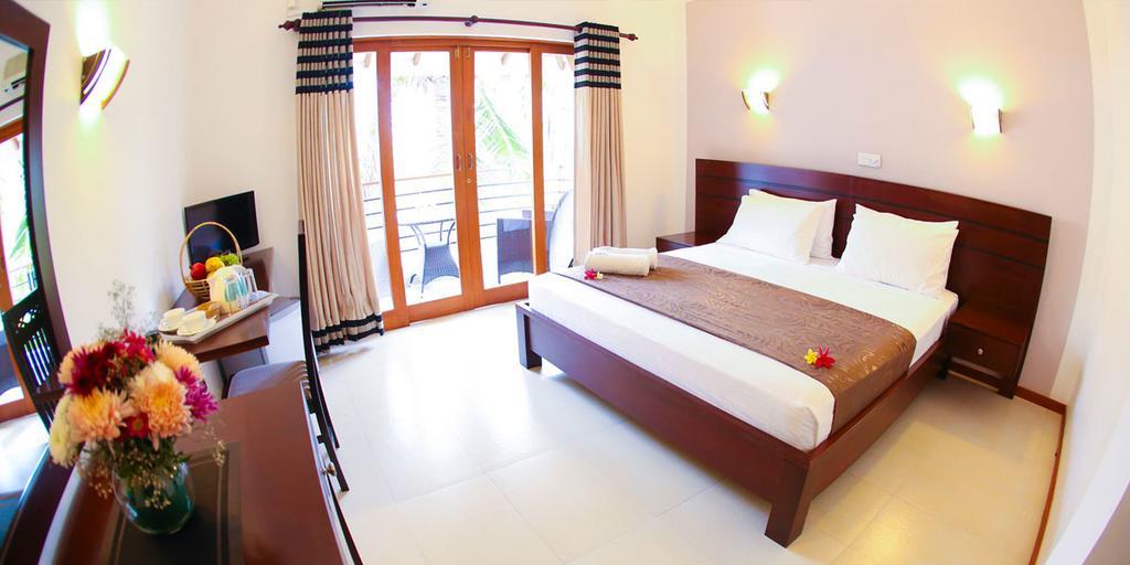 Hotel Shanelo Negombo Bagian luar foto
